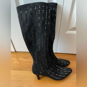 Black boots with rhinestone
